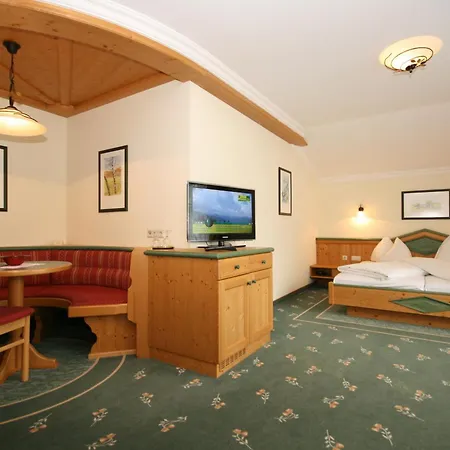 Szálloda Alpenhotel Neuwirt