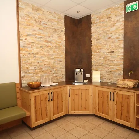 诺维尔特阿尔盆酒店 酒店 4*