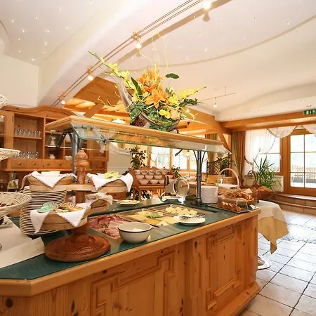 Szálloda Alpenhotel Neuwirt