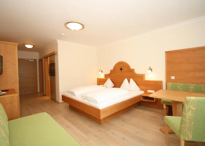 Alpenhotel Neuwirt Hotell
