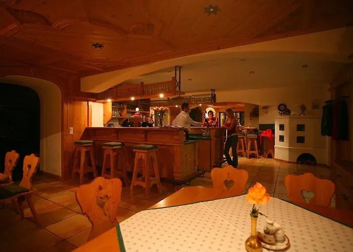 Ξενοδοχείο Alpenhotel Neuwirt 4*